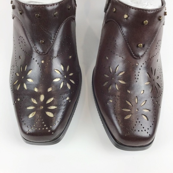 Duck Head Miley Brown Clogs | 7.5 - Picture 7 of 13